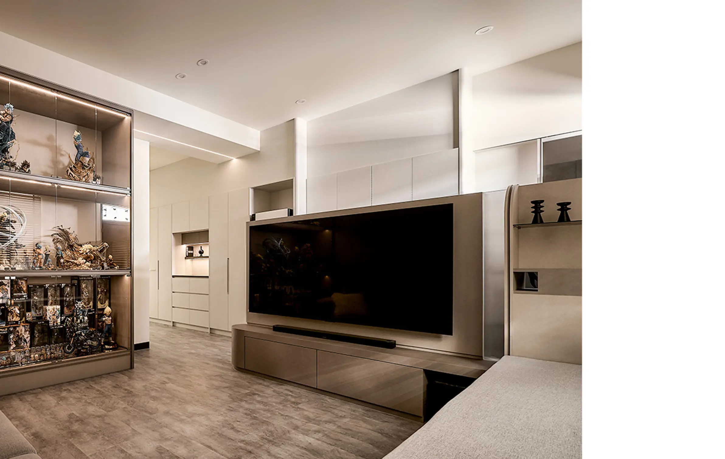 複製自 - 電視櫃怎麼收？並非塞進去就好